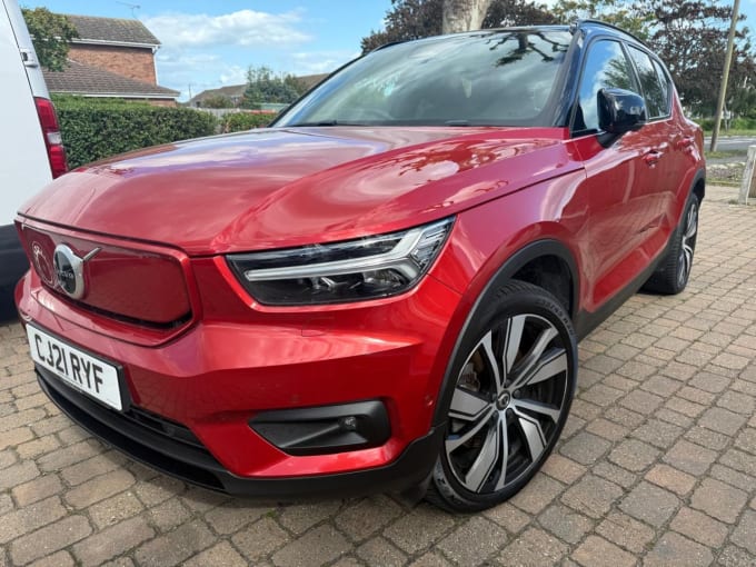 2025 Volvo Xc40