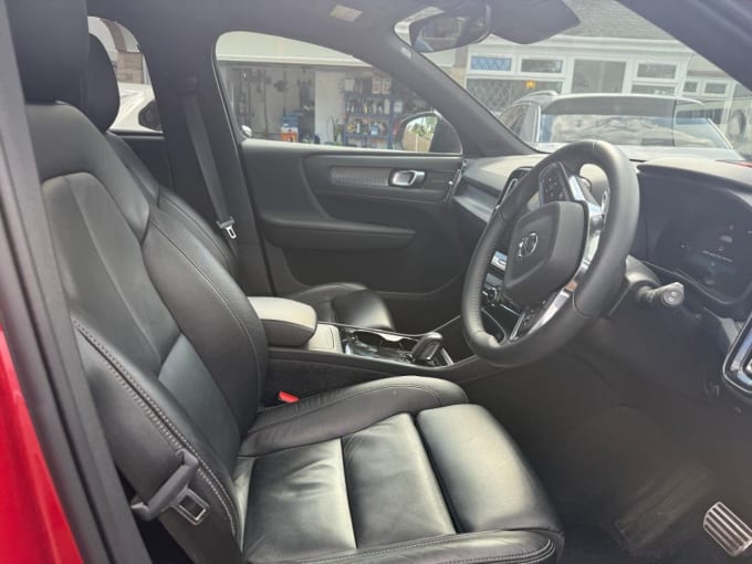 2025 Volvo Xc40