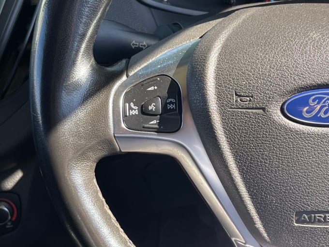 2025 Ford Transit Courier