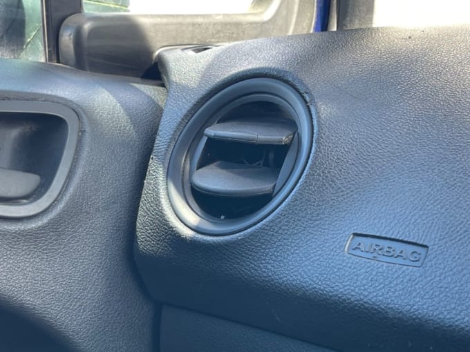 2025 Ford Transit Courier