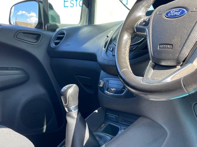 2025 Ford Transit Courier