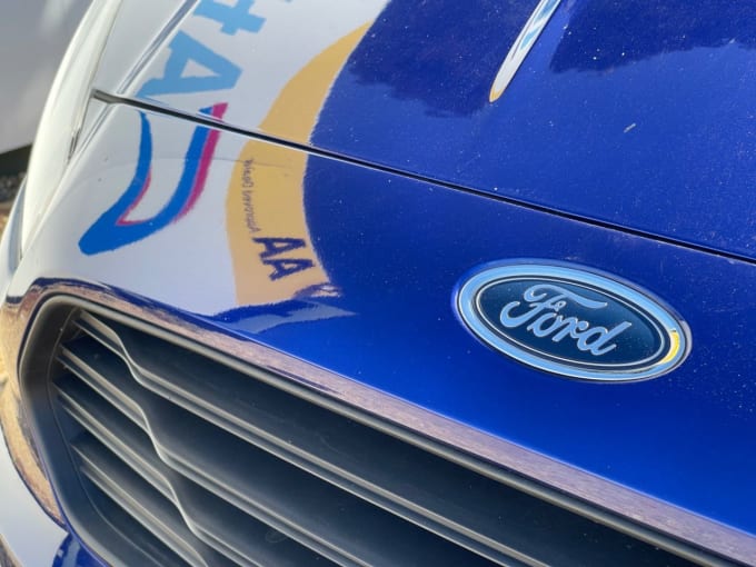2025 Ford Transit Courier