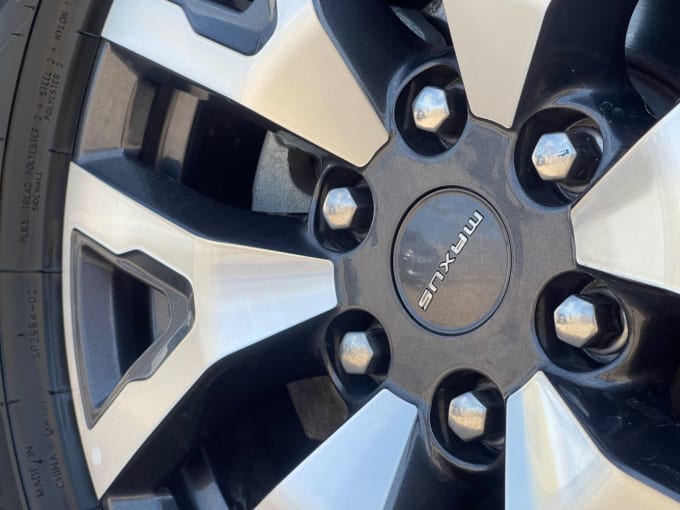 2025 Maxus T90ev