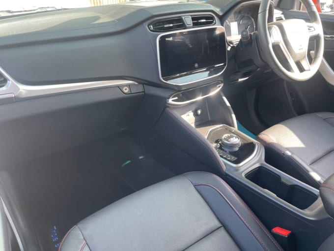 2025 Maxus T90ev