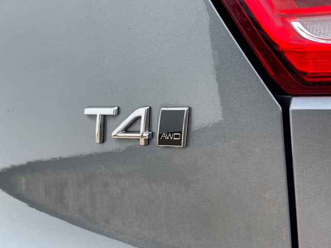 2025 Volvo Xc40