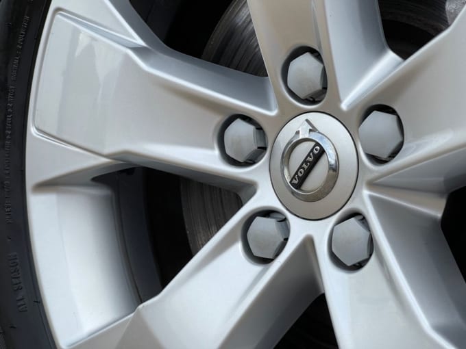 2025 Volvo Xc40