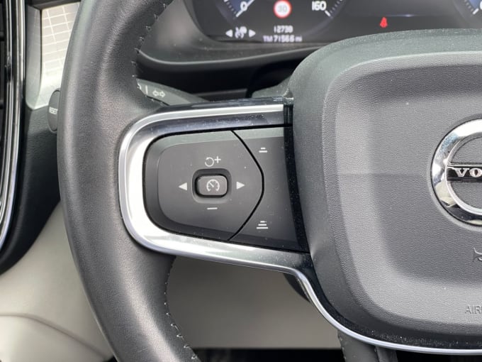 2025 Volvo Xc40