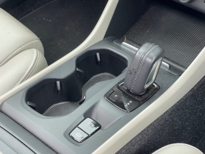 2025 Volvo Xc40