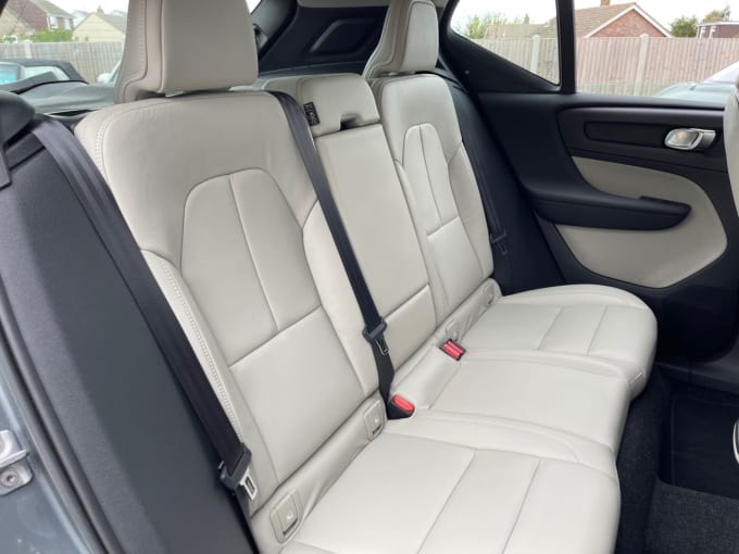 2025 Volvo Xc40