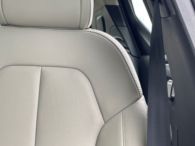 2025 Volvo Xc40