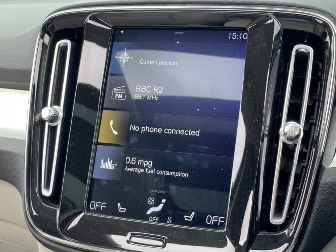 2025 Volvo Xc40