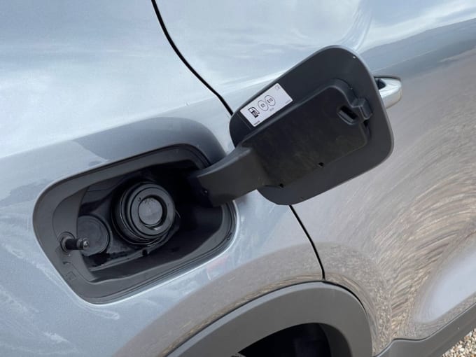 2025 Volvo Xc40