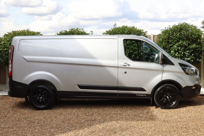 2024 Ford Transit Custom