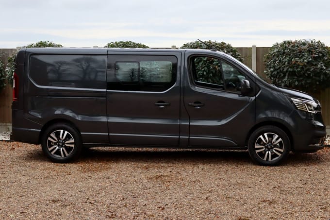 2025 Renault Trafic