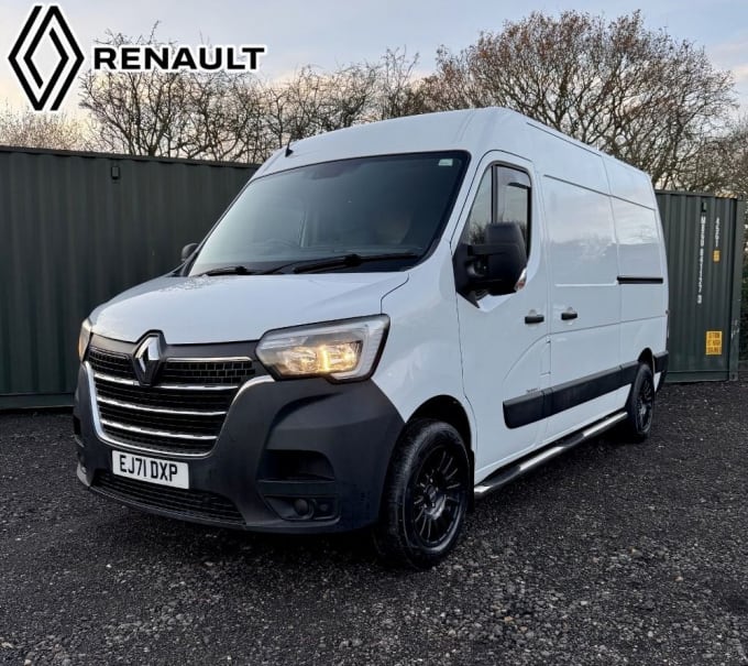 2025 Renault Master