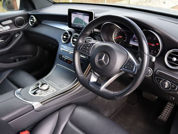 2025 Mercedes-benz Glc