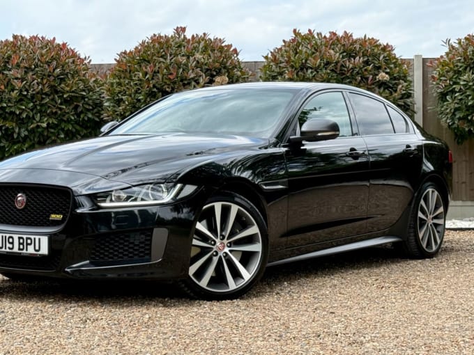 2025 Jaguar Xe