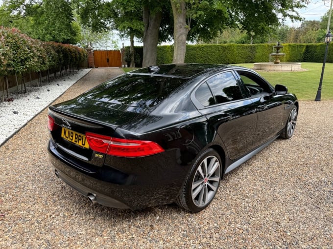 2025 Jaguar Xe
