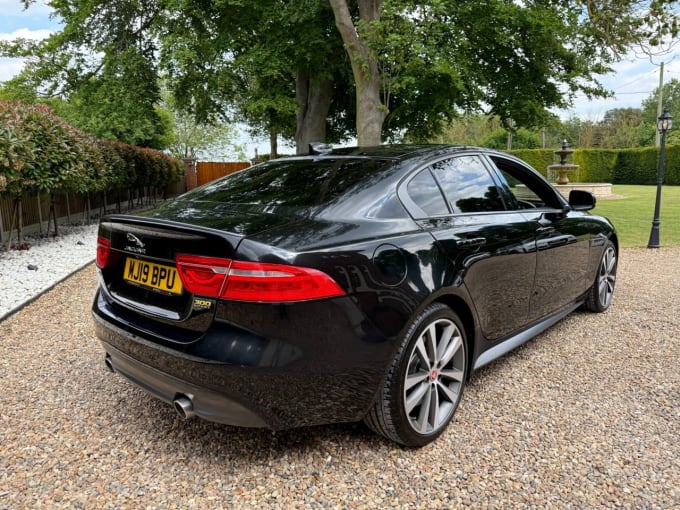 2025 Jaguar Xe