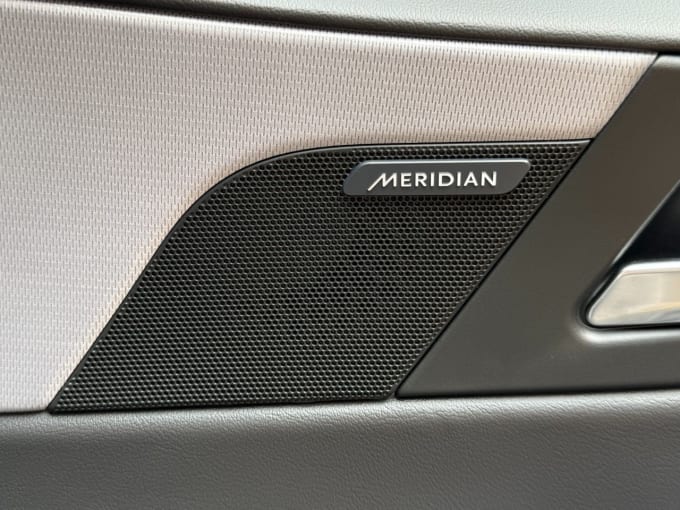 2025 Jaguar Xe