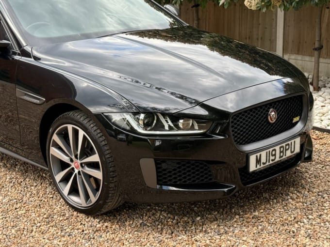 2025 Jaguar Xe