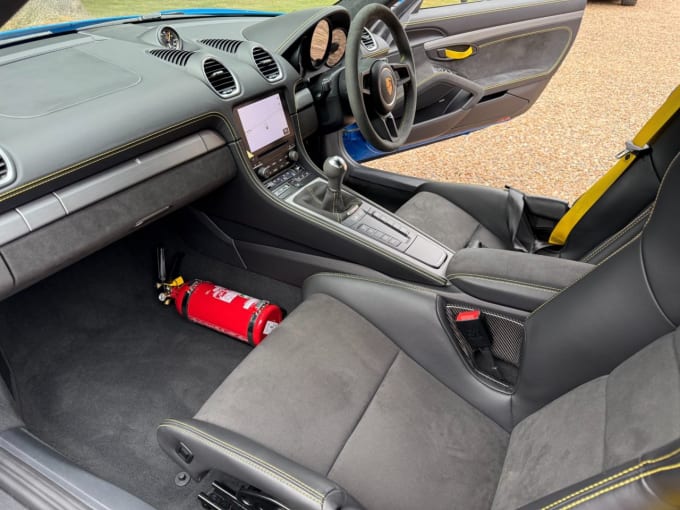 2025 Porsche 718 Cayman