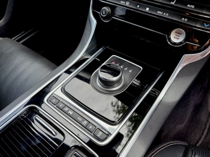 2025 Jaguar Xf