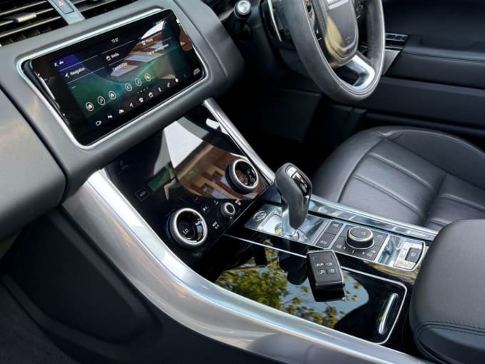 2025 Land Rover Range Rover Sport