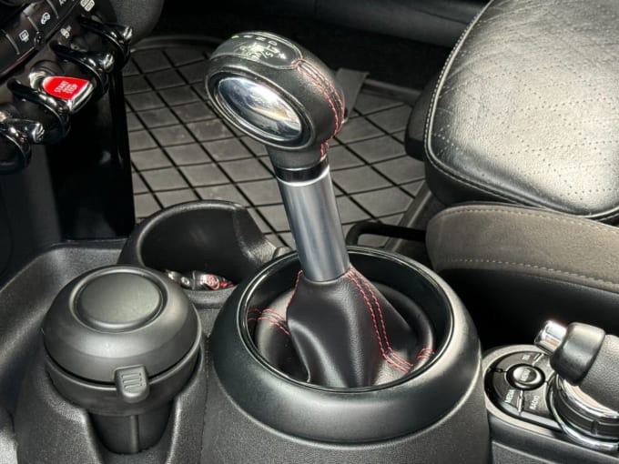 2025 Mini Hatch