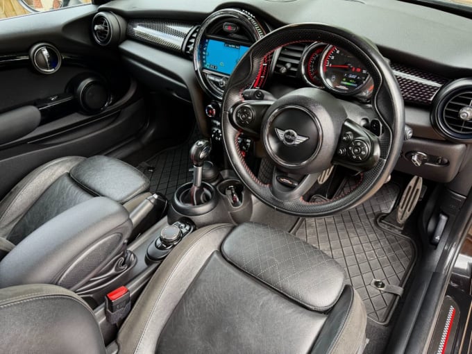 2025 Mini Hatch