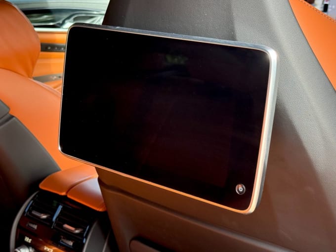 2025 BMW M5