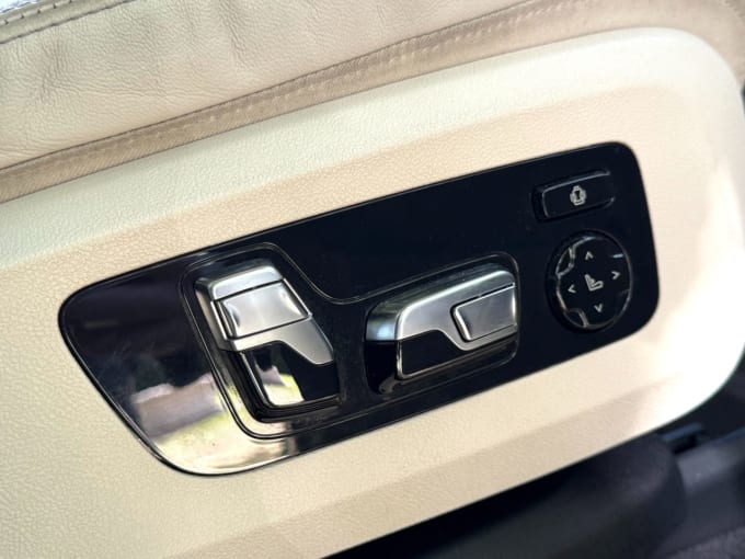 2023 BMW X7