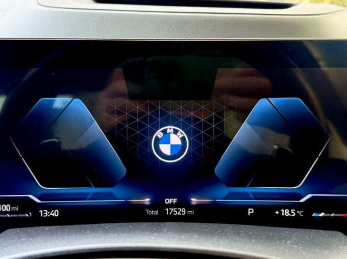 2023 BMW X7