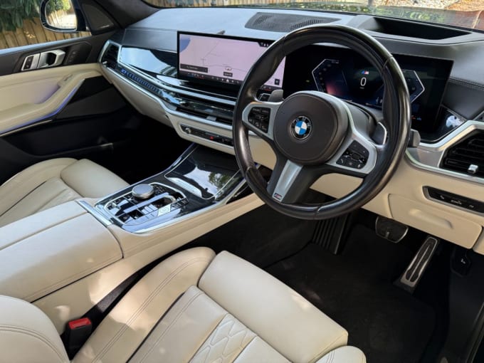 2023 BMW X7