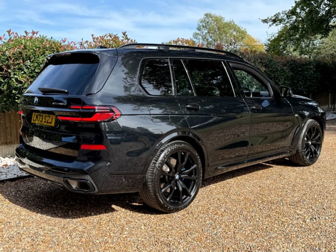 2023 BMW X7