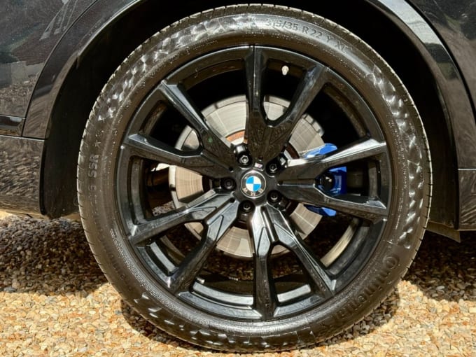 2023 BMW X7