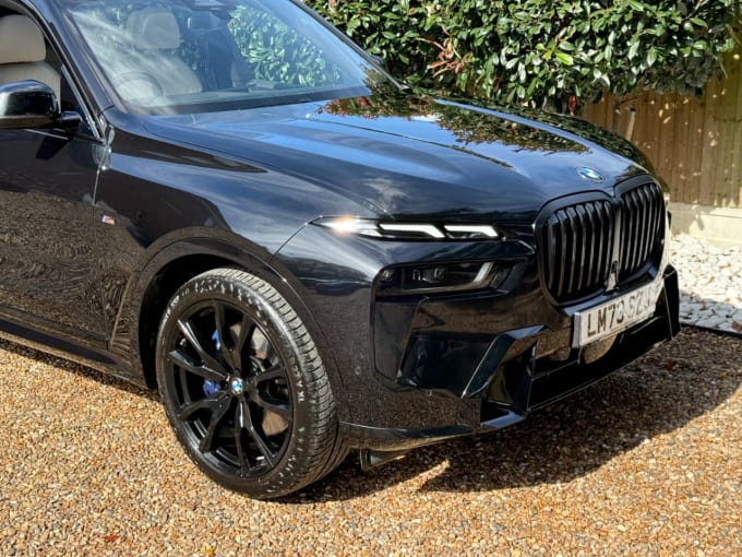 2023 BMW X7