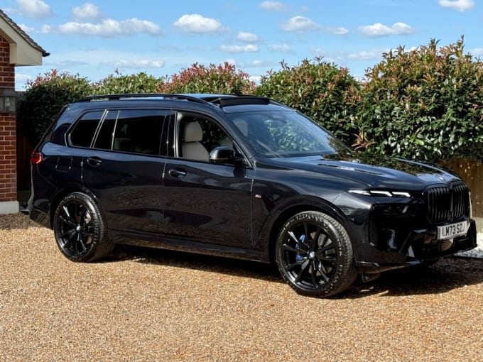 2023 BMW X7