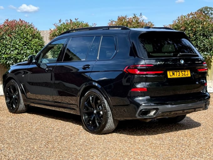 2023 BMW X7