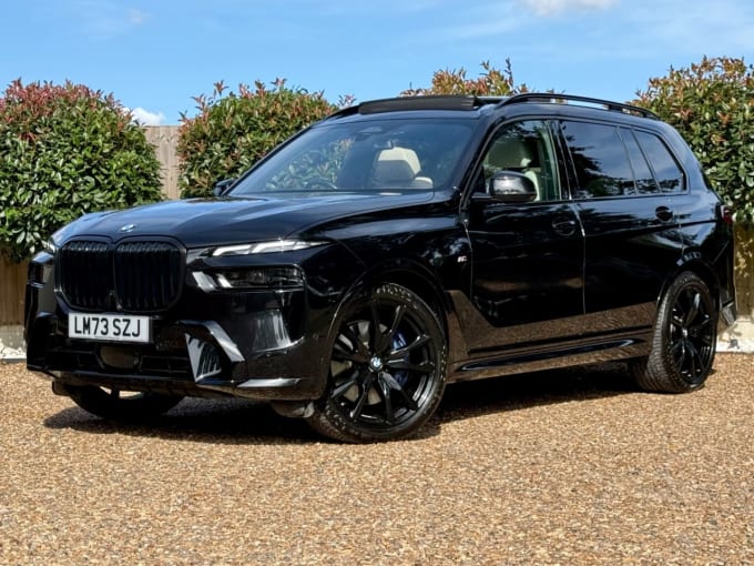 2023 BMW X7