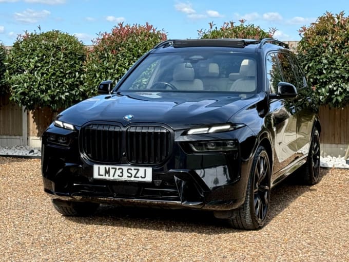 2023 BMW X7