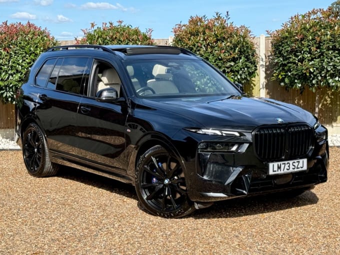 2023 BMW X7