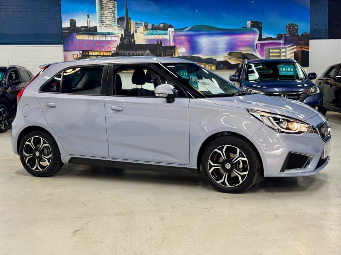 2025 Mg Mg3