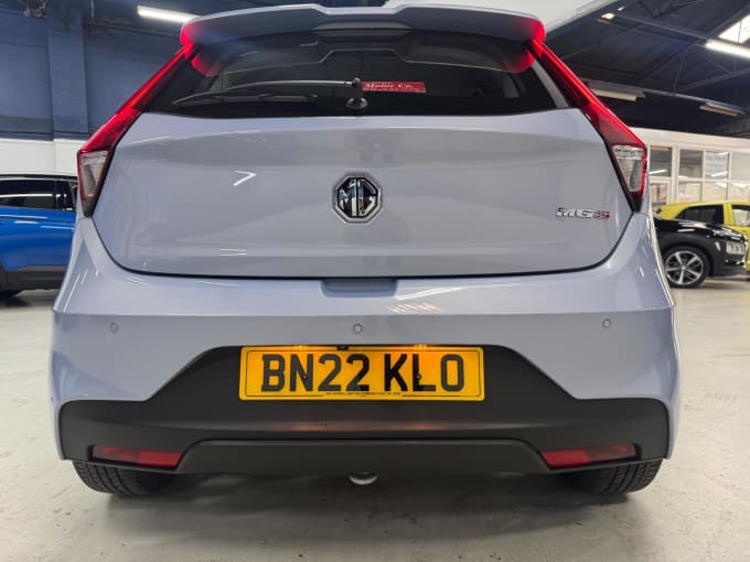 2025 Mg Mg3