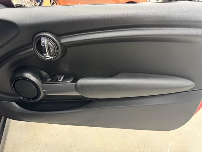 2025 Mini Hatch