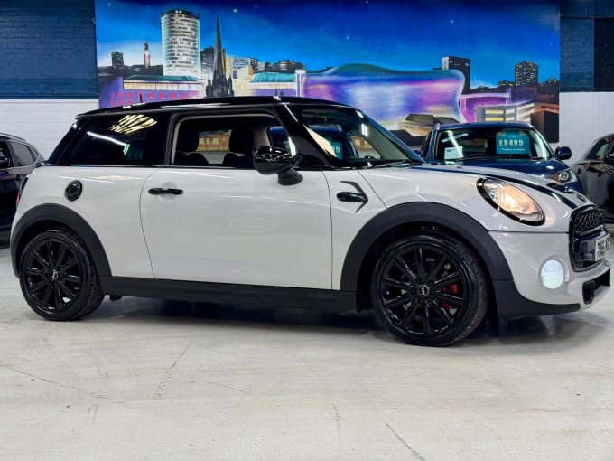 2025 Mini Hatch