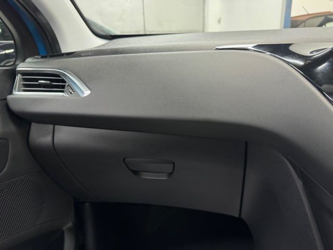 2025 Peugeot 208