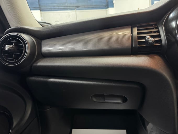 2025 Mini Hatch