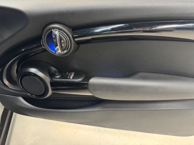 2025 Mini Hatch