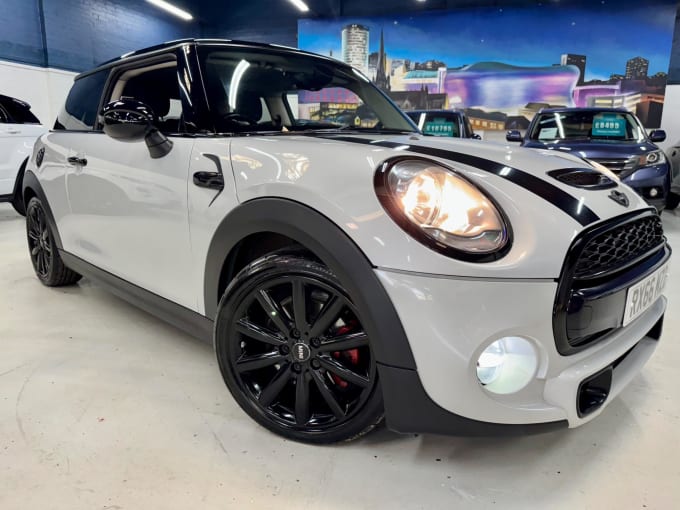 2025 Mini Hatch